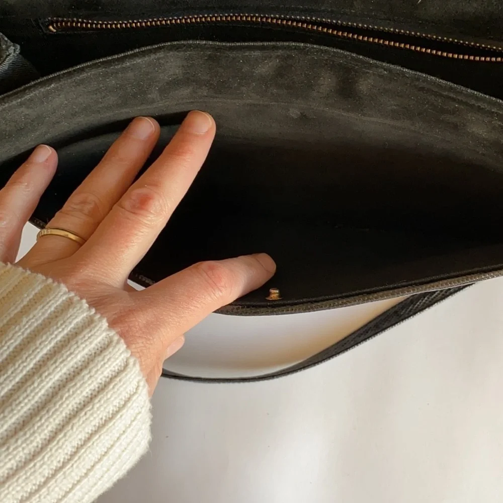 Saks Fifth Avenue leather suede shoulder handbag purse black vintage
